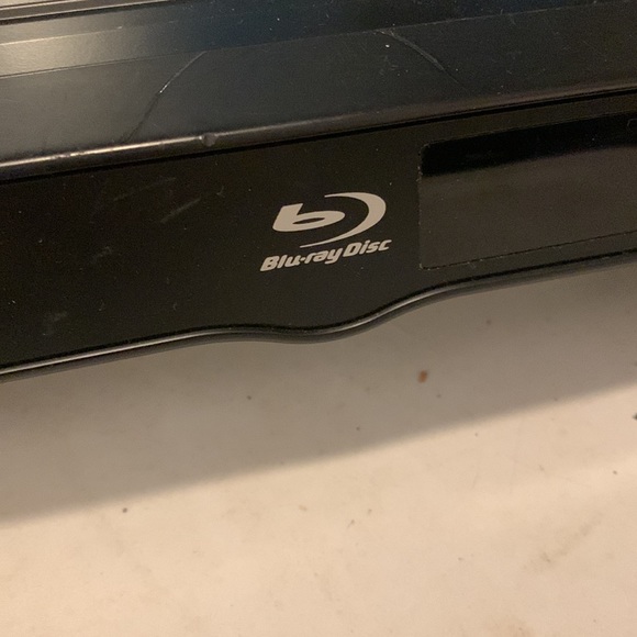 RCA Blu-Ray Disc Player - Picture 3 of 7